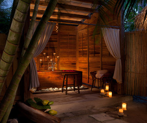 201406-w-outdoor-showers-little-palm-island-resort-and-spa