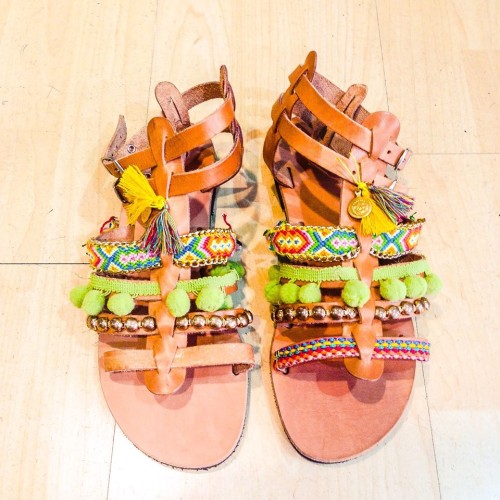 moda accessories handcrafted sandals 